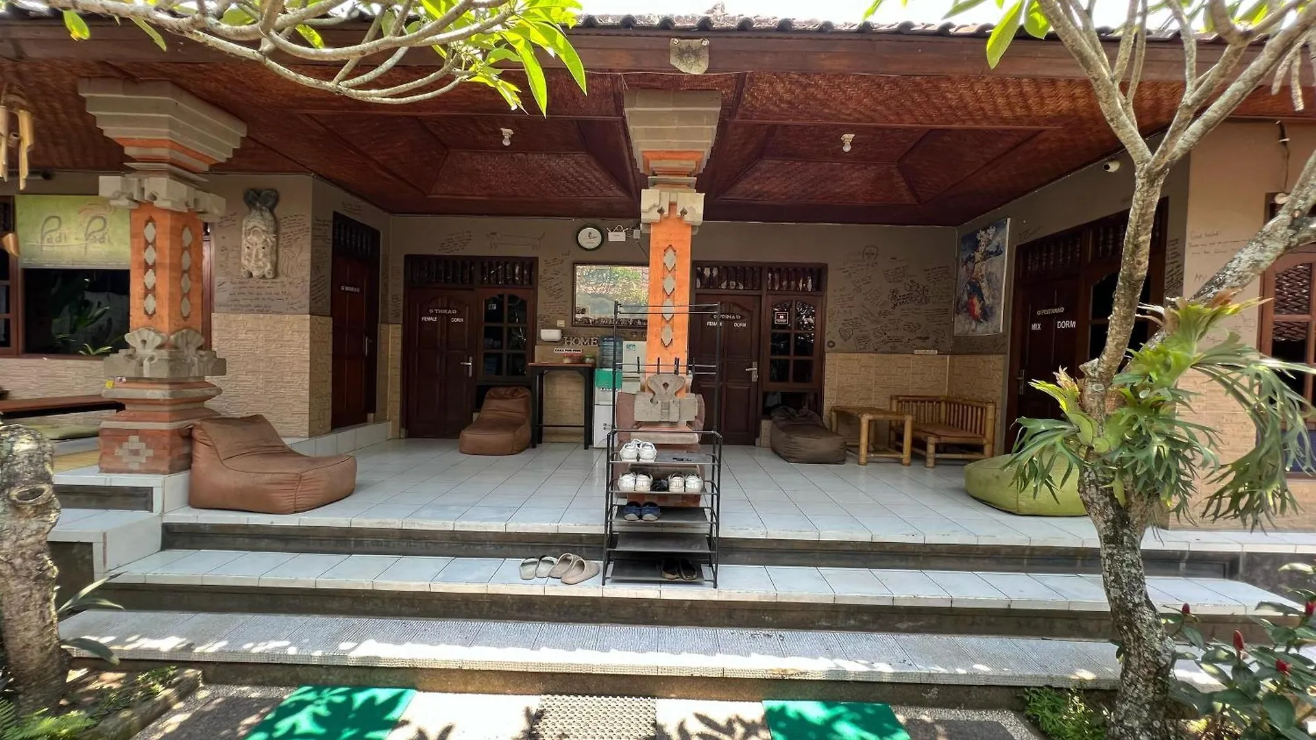 Padi-Padi Hostel & Bar Ubud  Indonesia