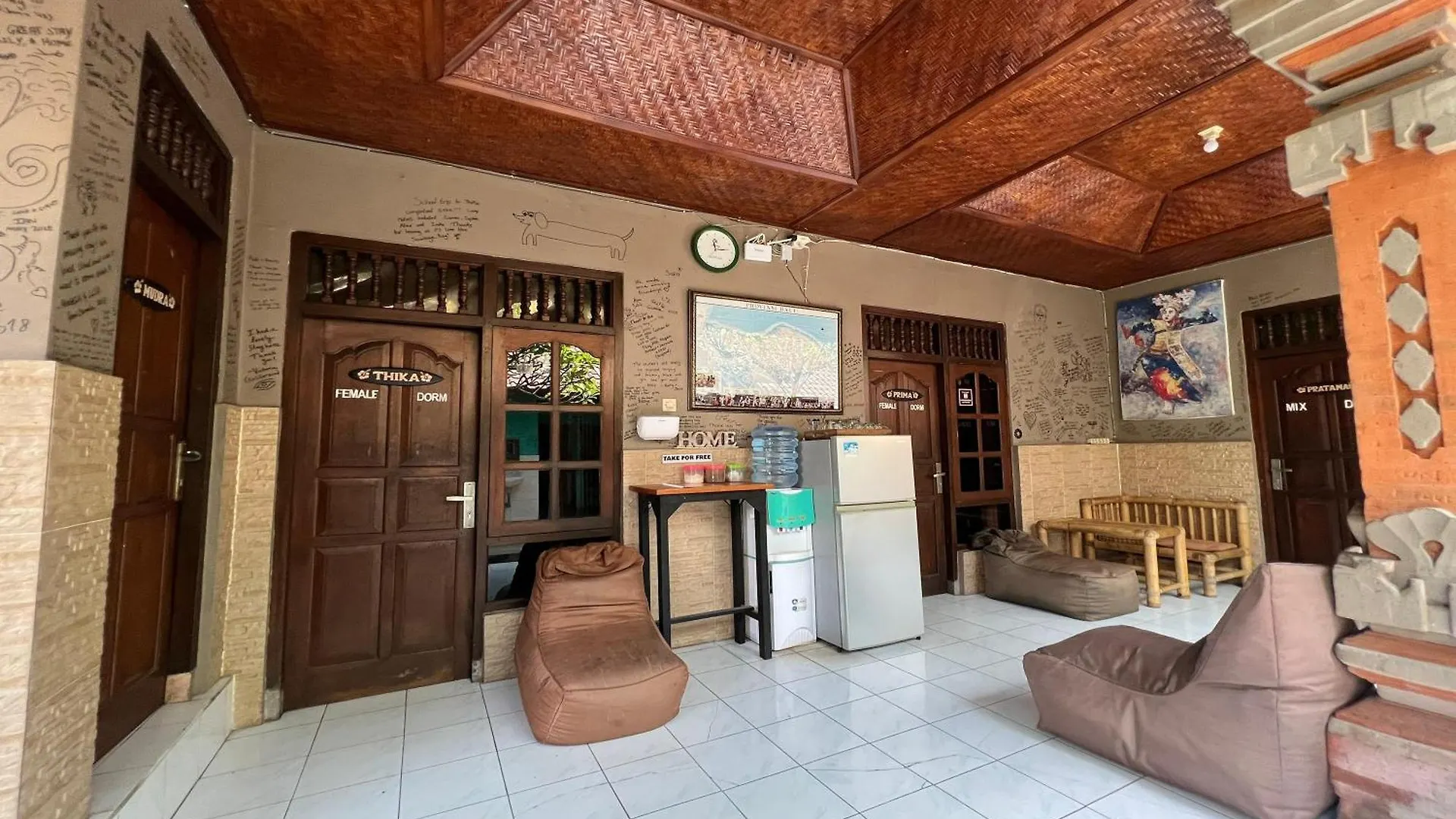 Padi-Padi Hostel & Bar Ubud  Indonesia